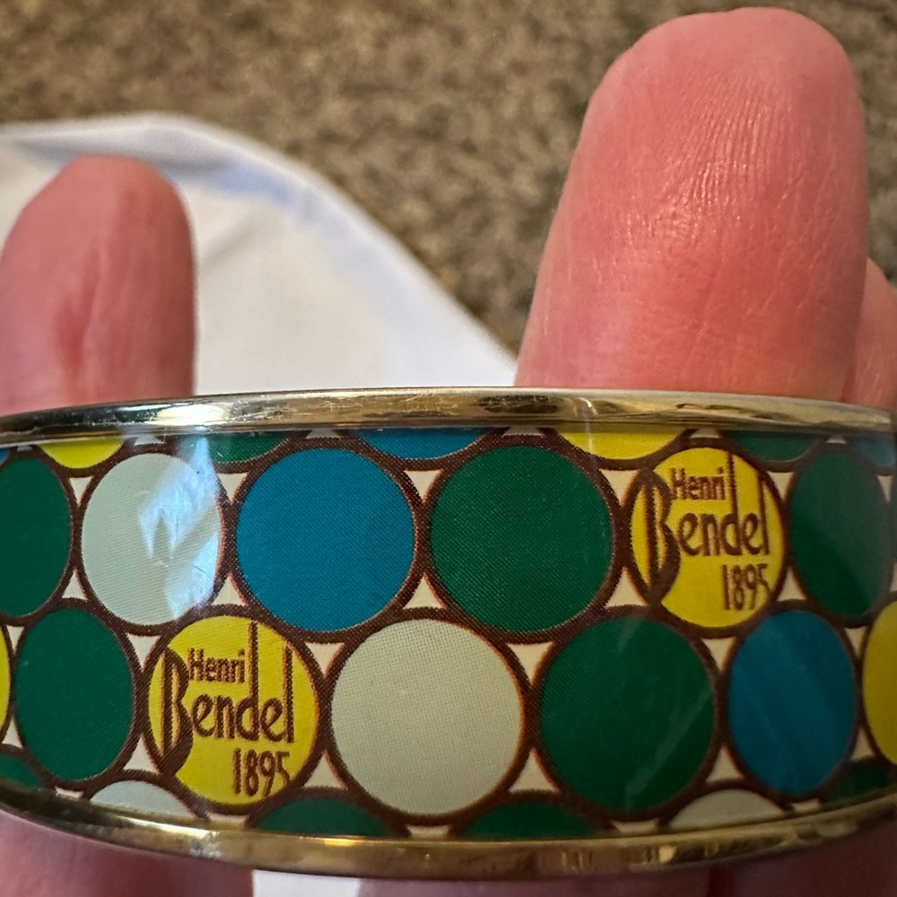 Henri Bendel bangle bracelet